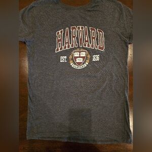Harvard Tshirt girls XL